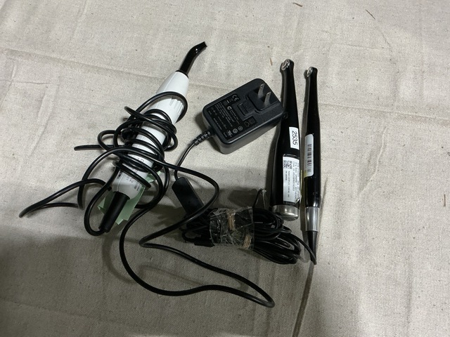 (3) Dental Curing Lights