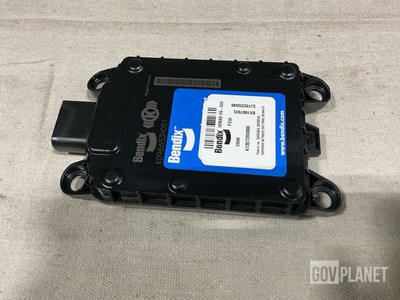 (4) Bendix K135729N000X Front Radar Assemblies