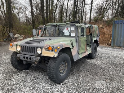 1986 AM General M1097R1 HMMWV 4 Door Soft Top w/Truck Body