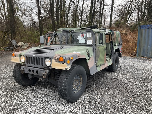 1986 AM General M1097R1 HMMWV 4 Door Soft Top w/Truck Body