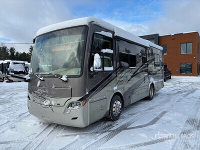 2012 Tiffin Breeze 29 ft Motor Home