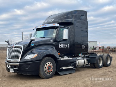 2023 International LT625 6x4 T/A Sleeper Truck Tractor