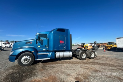 2015 Kenworth T660 6x4 T/A Sleeper Truck Tractor