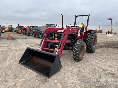 2017 Mahindra 5570 4WD tractor utilitario