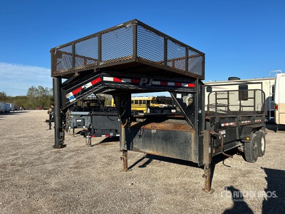 2017 PJ 16 ft T/A Gooseneck Tipping Utility Trailer