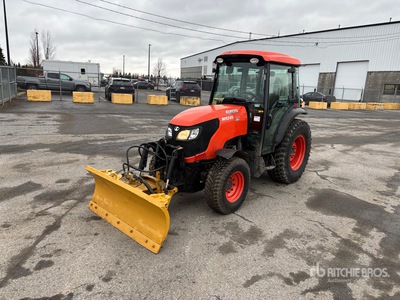 2013 Kubota M8540 4WD Tractor
