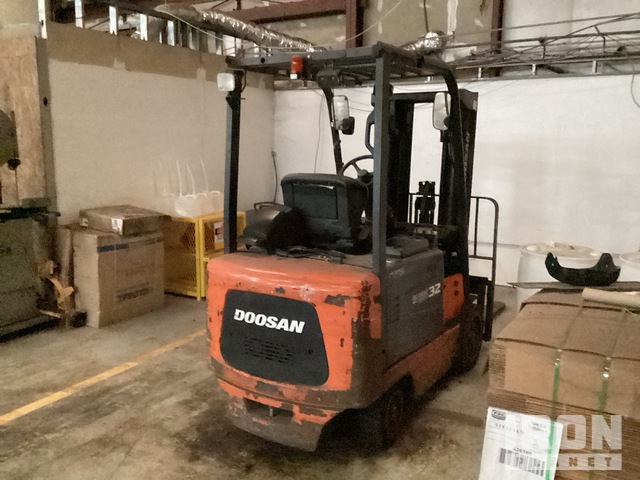 MONTACARGAS ELéCTRICO 2007 DOOSAN BC32S5