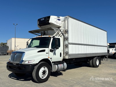 2020 International MV607 4x2 冷蔵トラック