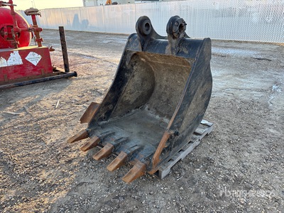 Cat 40 in Digging Excavator Bucket - Fits Cat 320