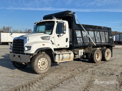 2020 Freightliner 114SD 6x4 Camion à benne tandem