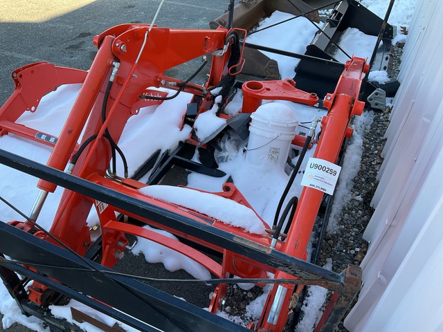 Kubota LA1154SU Front Loader Attachment