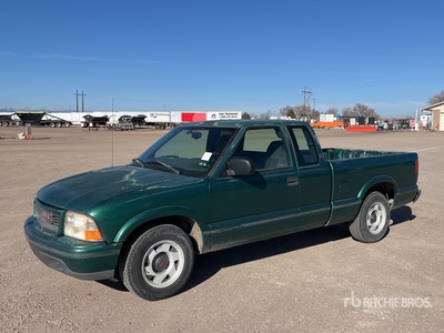 1999 GMC Sonoma 4x2 Extended Cab Pickup