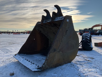 CWS 84 in Q/C Cleanup Excavator Bucket - Fits Hitachi 450ZX