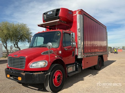 2016 Freightliner M2 106 4x2 冷蔵トラック