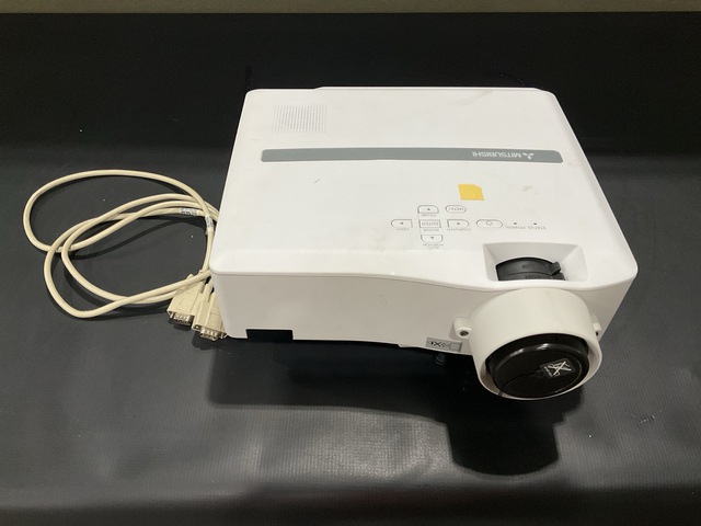 Mitsubishi Electric XL2550U LCD Projector