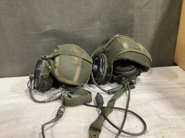 (11) A3206612-3 Headset/Microphones