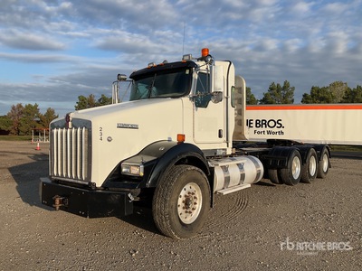 2009 Kenworth T800 8x4 Tri/A Day Cab Truck Tractor