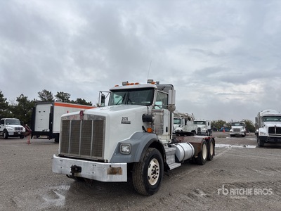 2012 Kenworth T800 6x4 Day Cab Truck Tractor
