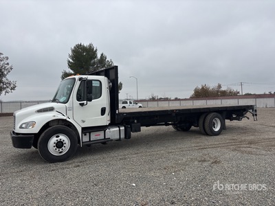 2019 Freightliner M2 106 Platte vrachtwagen