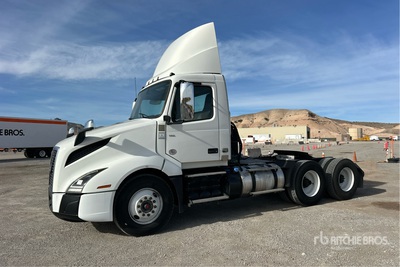 2020 Volvo VNL300 6x4 T/A Day Cab Truck Tractor