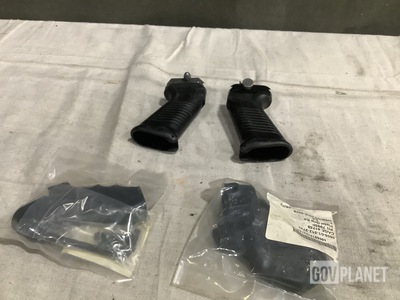 (530) Pistol Grips