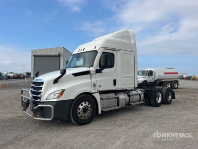 2020 Freightliner Cascadia 126 6x4 T/A Sleeper Truck Tractor