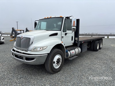 2017 International 4400 4x2 Table Top Truck