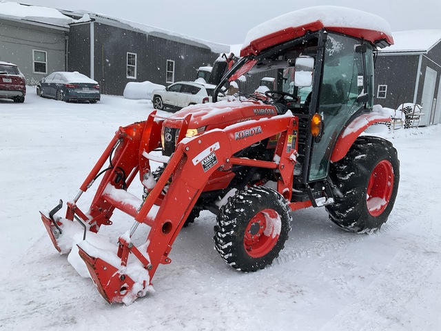 Kubota L3560HSTC 4WD Utility Tractor (Inoperable)