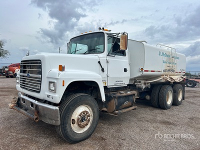 1997 Ford LT9000 4000 gal 6x4 Water Truck