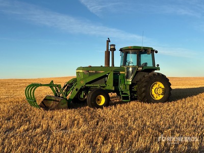 1980 John Deere 4840 2WD Tractor Agrícola