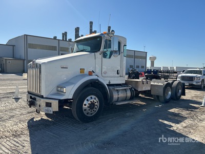 2012 Kenworth T800 6x4 Cabeza Tractora Cabina Corta (Inoperable)