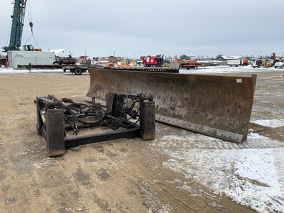 Grouser 5200 240 in Landscape Dozer Blade