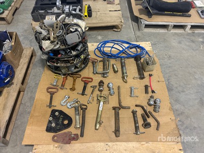 Quantity of Assorted Pins & Screws Divers