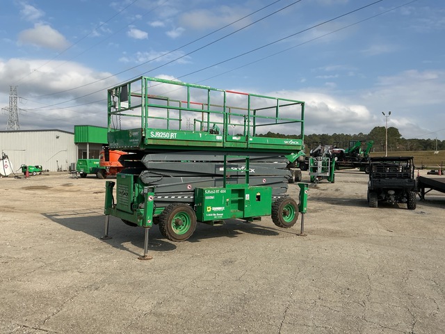 2016 Skyjack SJ9250RT 4x4 Scissor Lift