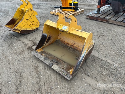 AMI AMIQ 75 42 in Q/C Cleanup Excavator Bucket