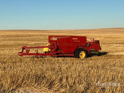 1988 New Holland 326 Square Baler