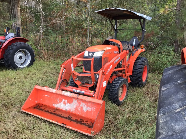 2020 Kubota L3301 HST 4WD Utility Tractor (Inoperable)