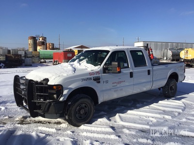 2010 Ford F-350 XL 4x4 Crew Cab with tool box and fuel tank Pick-up