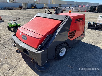 Power Boss 10XT3LP Ride-On جهاز تنظيف الأرضيات