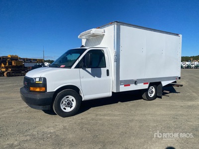 2019 GMC Savana 3500 4x2 Refrigerated Truck