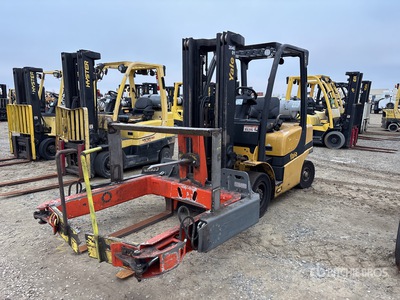 2015 Yale GLP050 5000 lb Cushion Tire Carrelli Elevatori