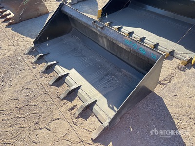 72 In Low Pro w/Teeth Skid Steer Bucket (Unused)
