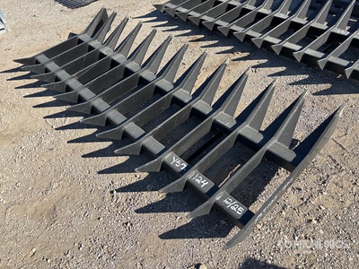 84 In Rastrillo horizontal para minicargadora (Unused)