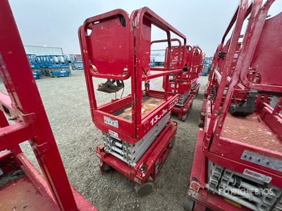 2017 MEC 1330SE Electric Scissor Lift