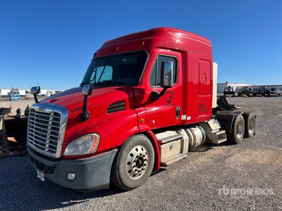 2015 Freightliner Cascadia 113 6x4 T/A Sleeper Truck Tractor