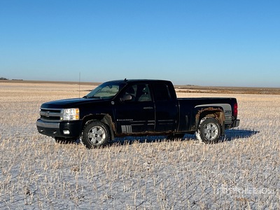 2008 Chevrolet Silverado 1500 4x4 Crew Cab Pickup