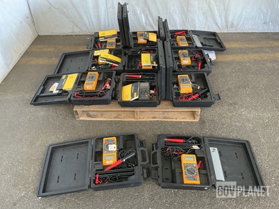 (11) Fluke Multimeters