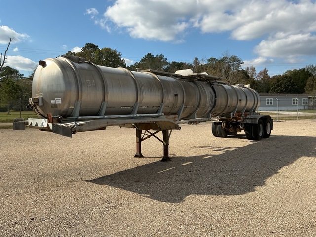 1983 Brenner 5000 gal T/A Tanker Trailer