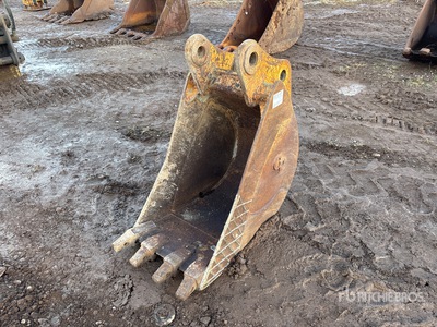23 in Digging Excavator Bucket