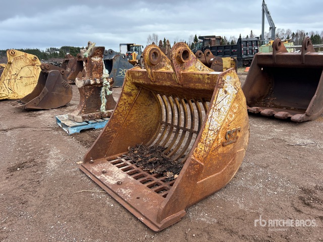 49 in Skeleton Excavator Bucket | Ritchie Bros. Auctioneers